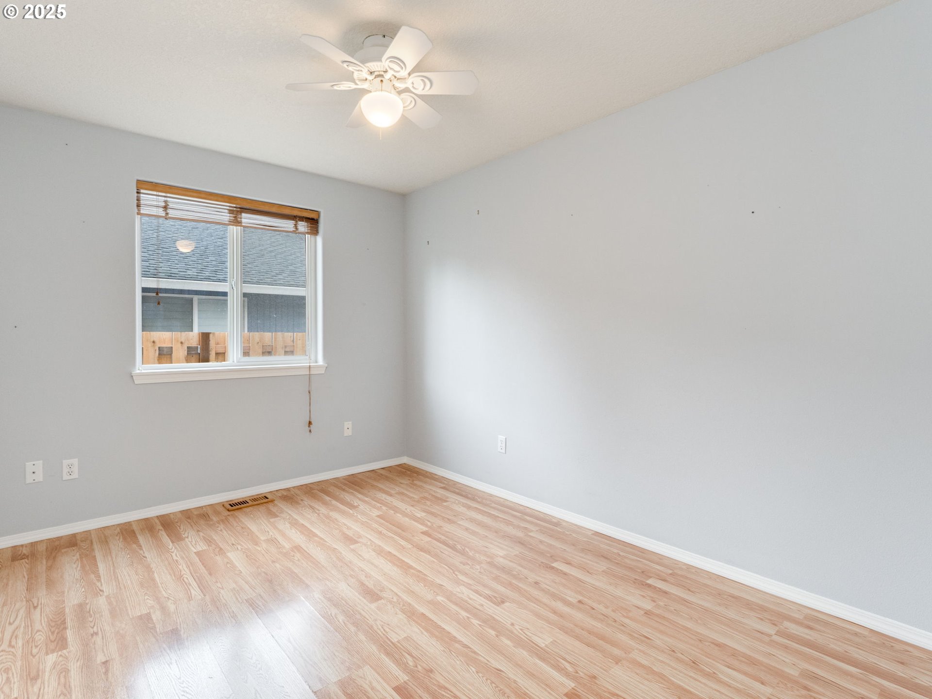 Aloha, Oregon 97003, United States, 3 Bedrooms Bedrooms, ,2 BathroomsBathrooms,Residential,Active,240498