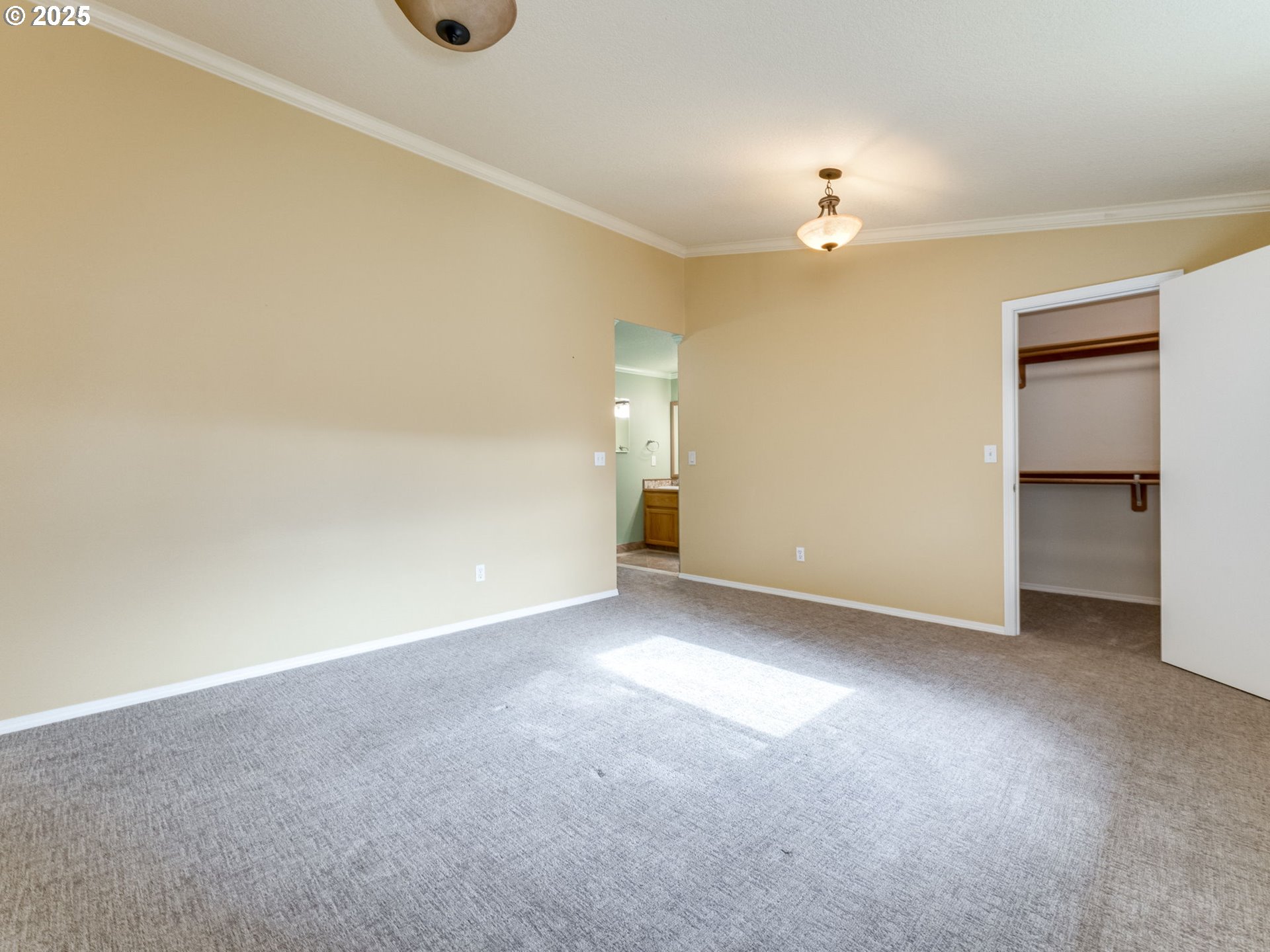 Aloha, Oregon 97003, United States, 3 Bedrooms Bedrooms, ,2 BathroomsBathrooms,Residential,Active,240498