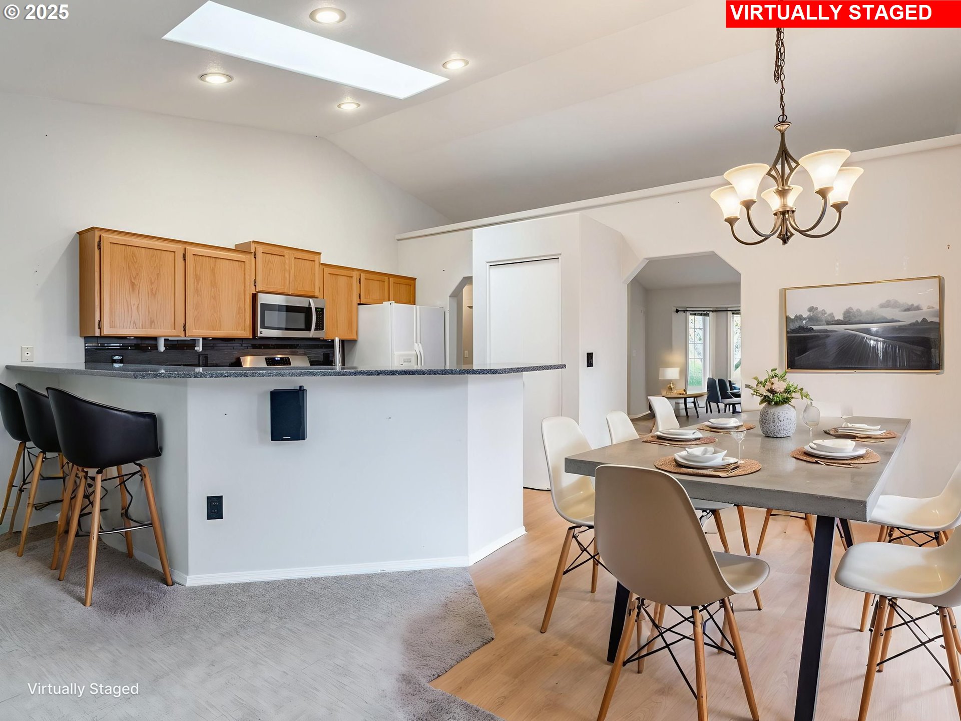 Aloha, Oregon 97003, United States, 3 Bedrooms Bedrooms, ,2 BathroomsBathrooms,Residential,Active,240498