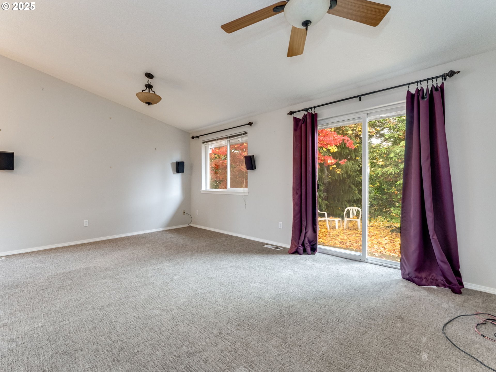 Aloha, Oregon 97003, United States, 3 Bedrooms Bedrooms, ,2 BathroomsBathrooms,Residential,Active,240498