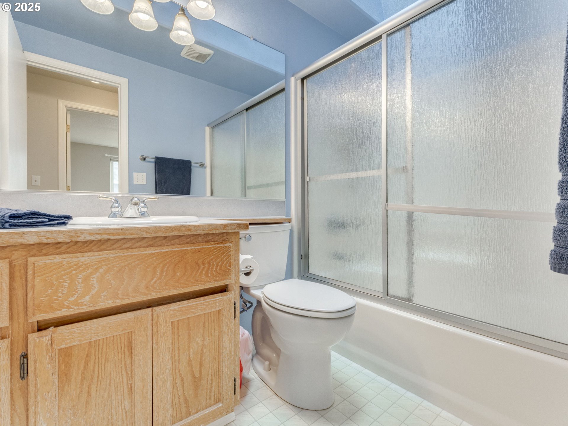 Aloha, Oregon 97003, United States, 3 Bedrooms Bedrooms, ,2 BathroomsBathrooms,Residential,Active,240498