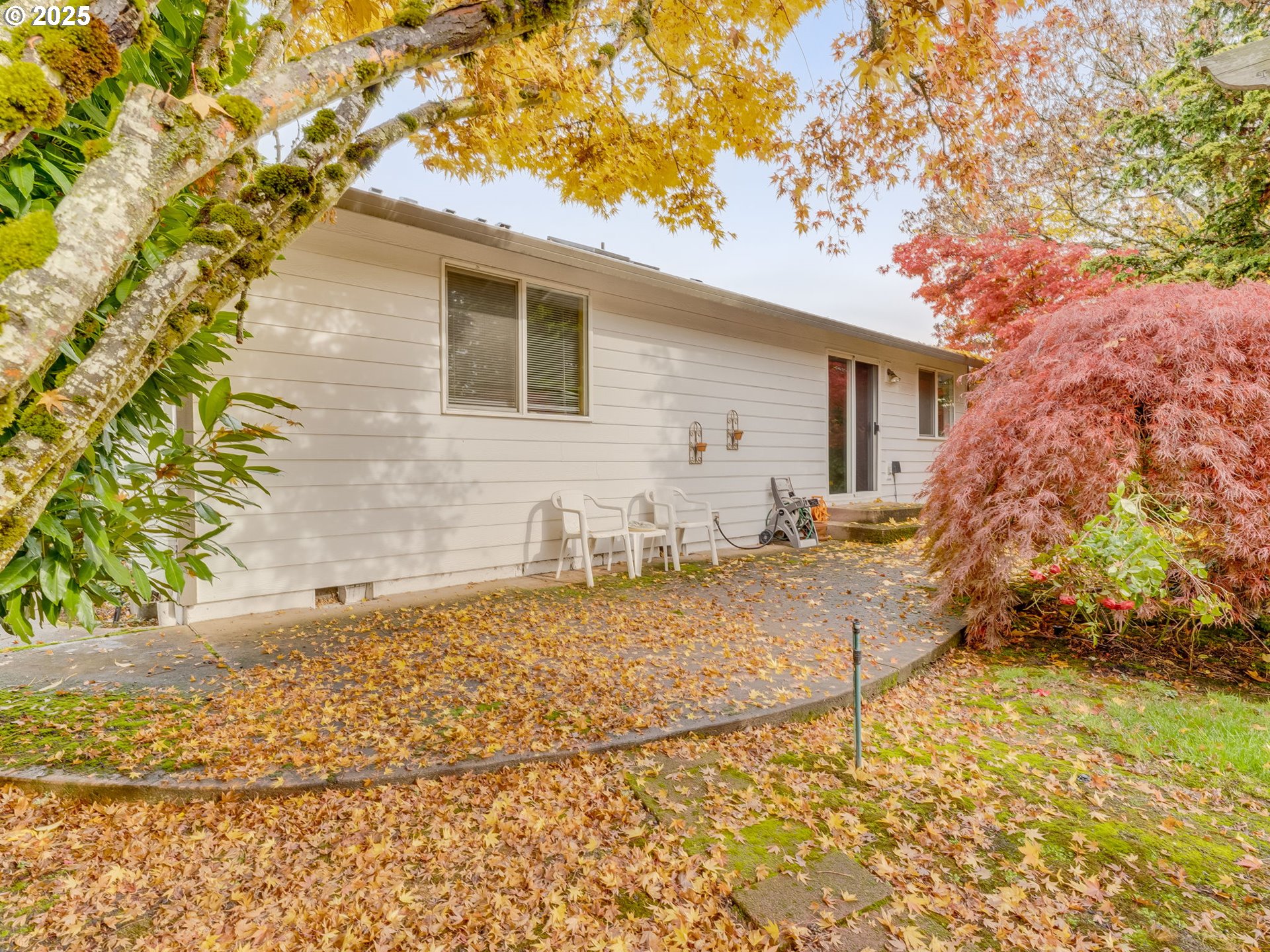 Aloha, Oregon 97003, United States, 3 Bedrooms Bedrooms, ,2 BathroomsBathrooms,Residential,Active,240498