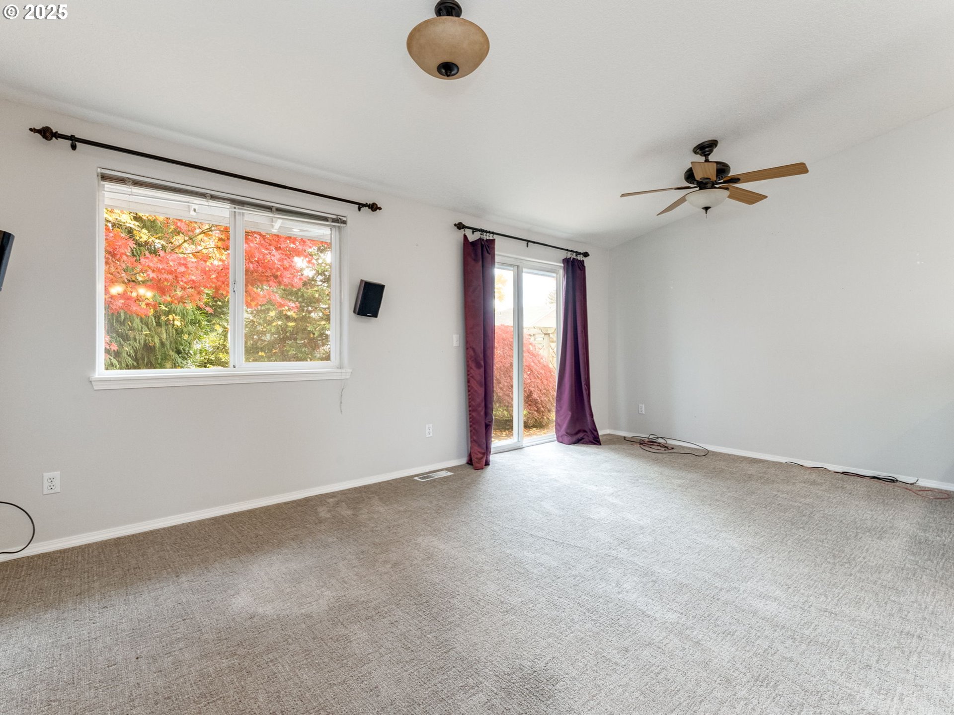 Aloha, Oregon 97003, United States, 3 Bedrooms Bedrooms, ,2 BathroomsBathrooms,Residential,Active,240498