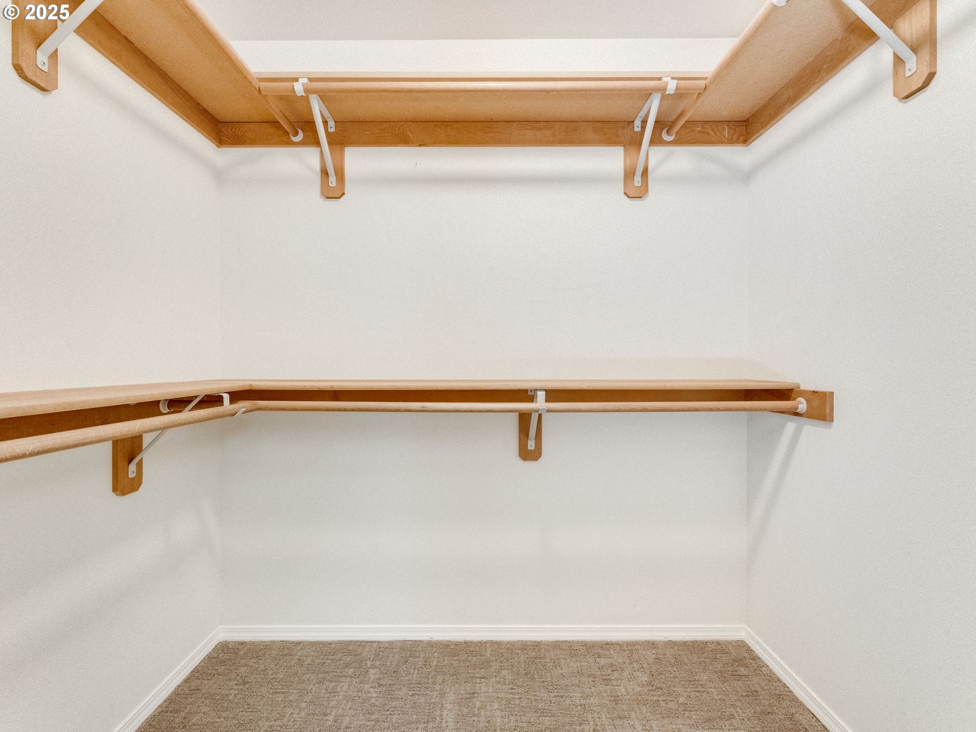 Aloha, Oregon 97003, United States, 3 Bedrooms Bedrooms, ,2 BathroomsBathrooms,Residential,Active,240498