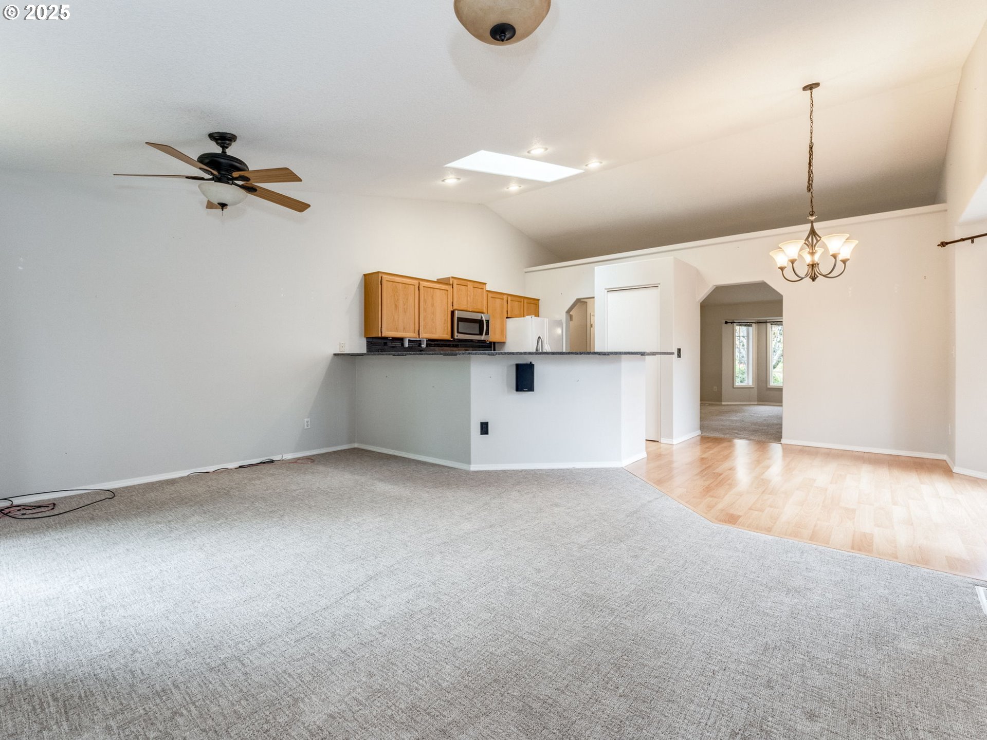 Aloha, Oregon 97003, United States, 3 Bedrooms Bedrooms, ,2 BathroomsBathrooms,Residential,Active,240498