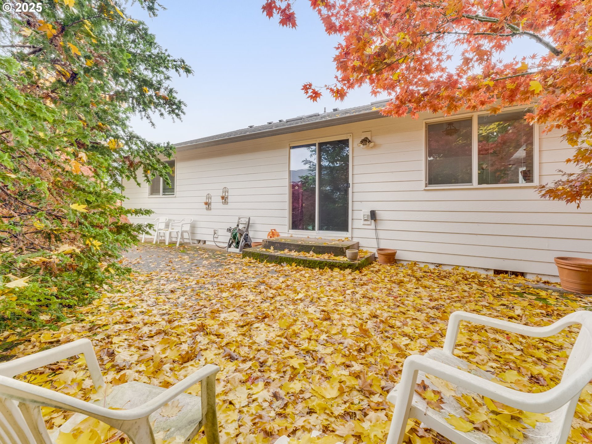 Aloha, Oregon 97003, United States, 3 Bedrooms Bedrooms, ,2 BathroomsBathrooms,Residential,Active,240498