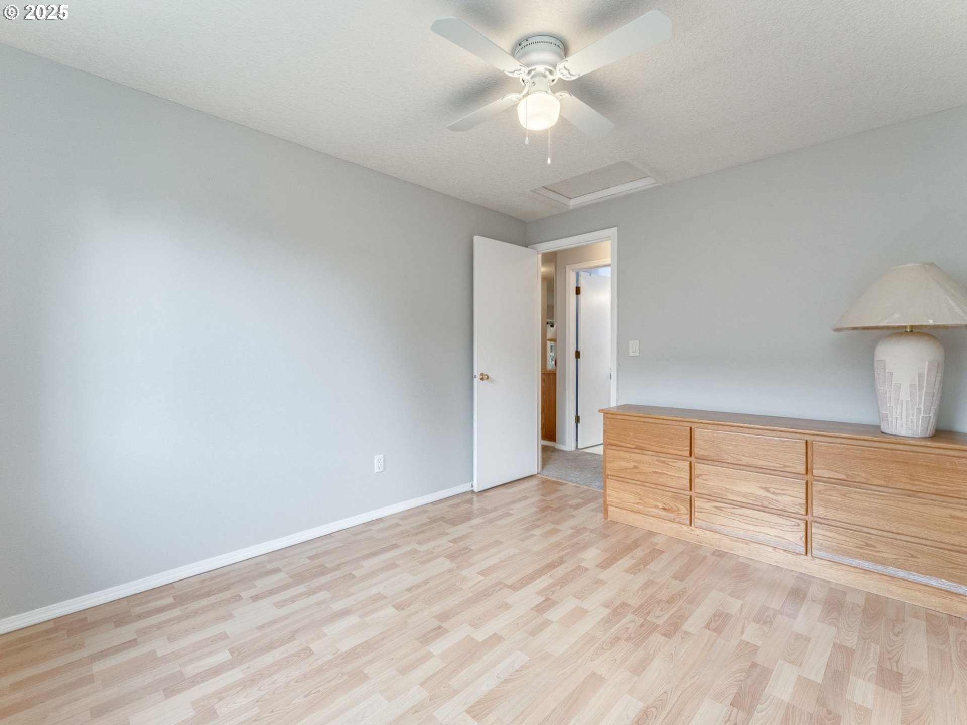 Aloha, Oregon 97003, United States, 3 Bedrooms Bedrooms, ,2 BathroomsBathrooms,Residential,Active,240498