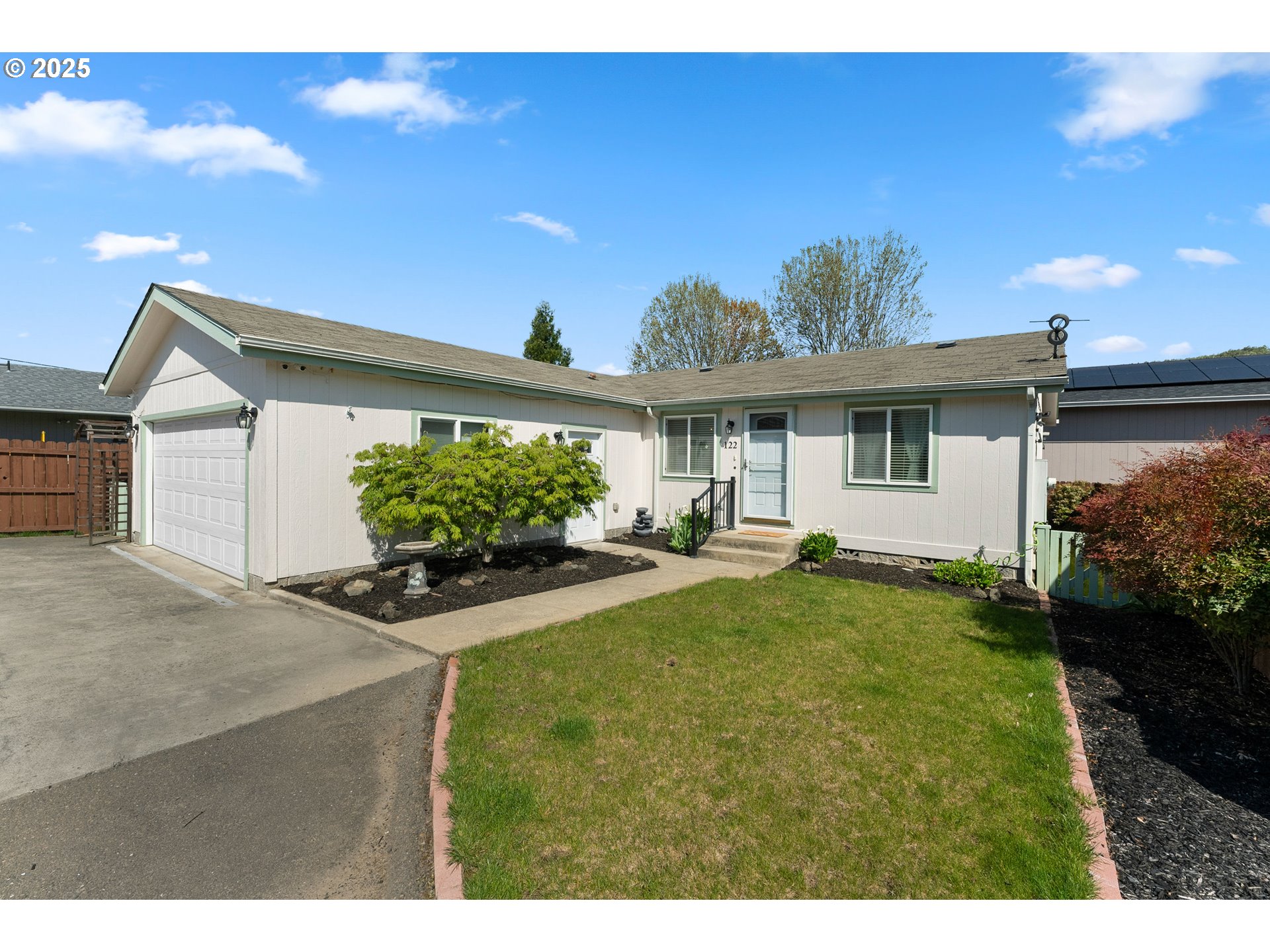 122 KRISTI LEE LN