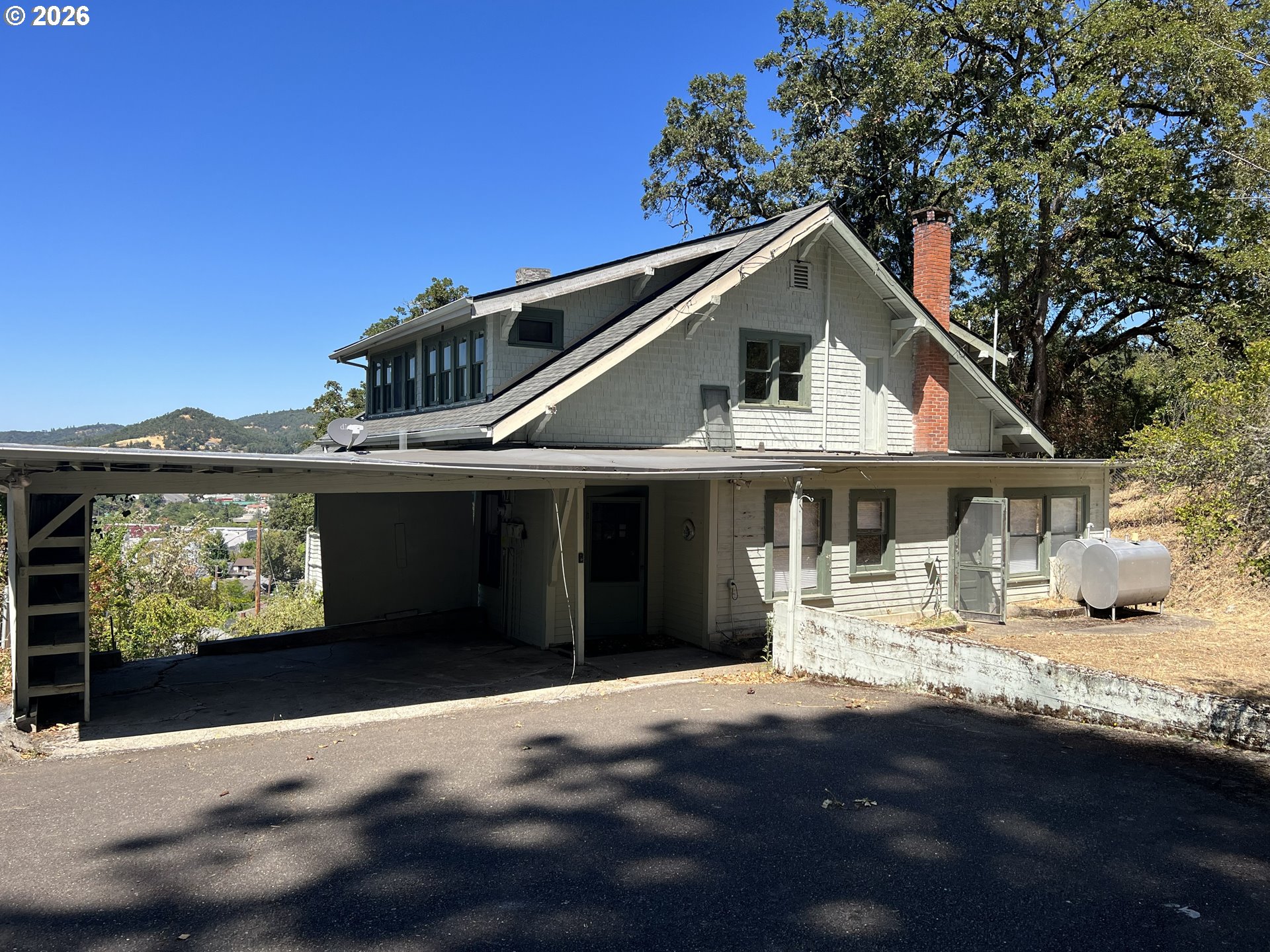 1212 SE RESERVOIR AVE