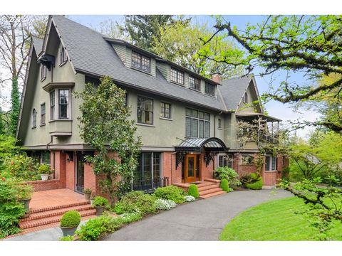 1965 SW MONTGOMERY PL Portland OR 97201