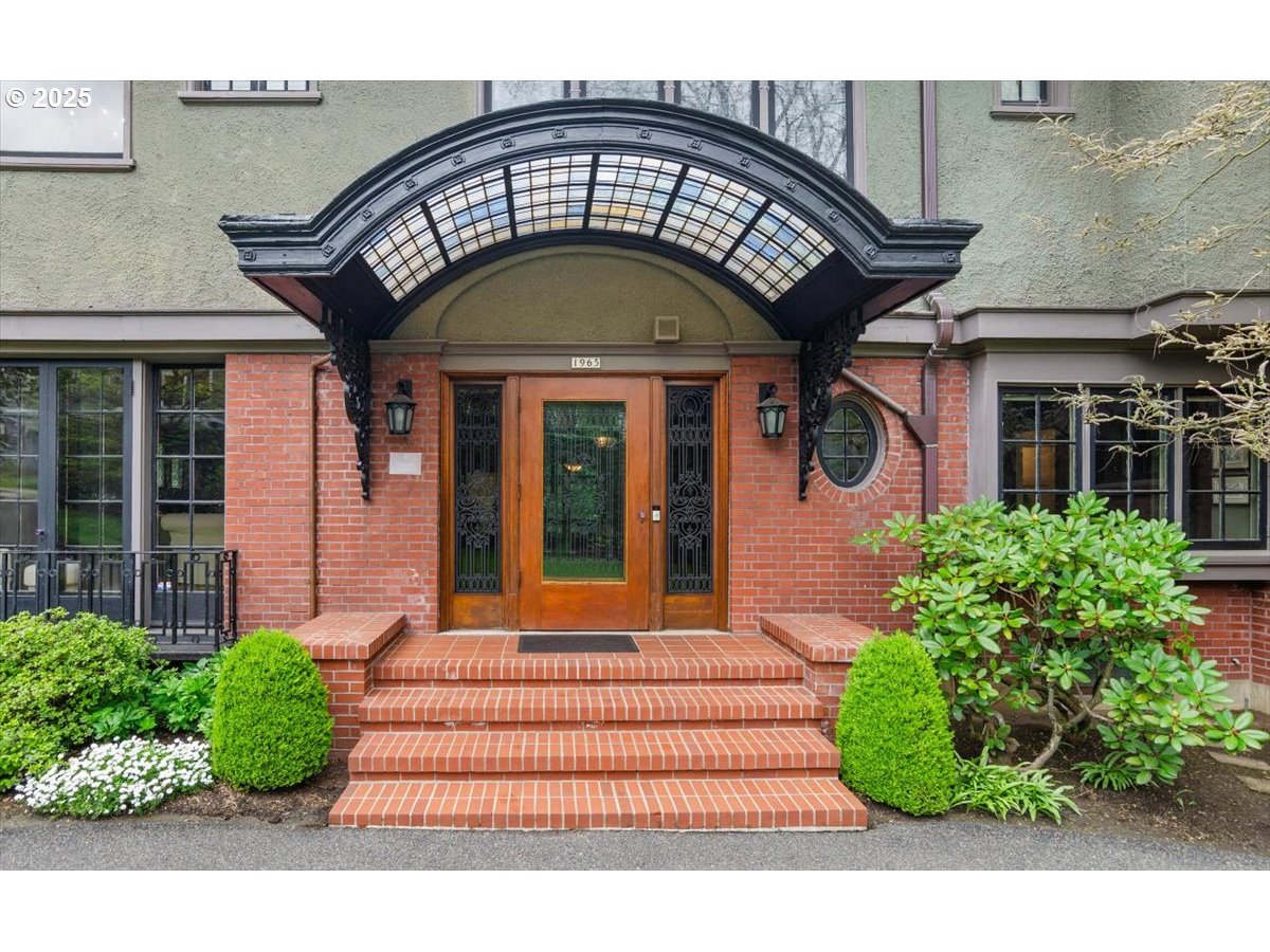 1965 SW MONTGOMERY PL