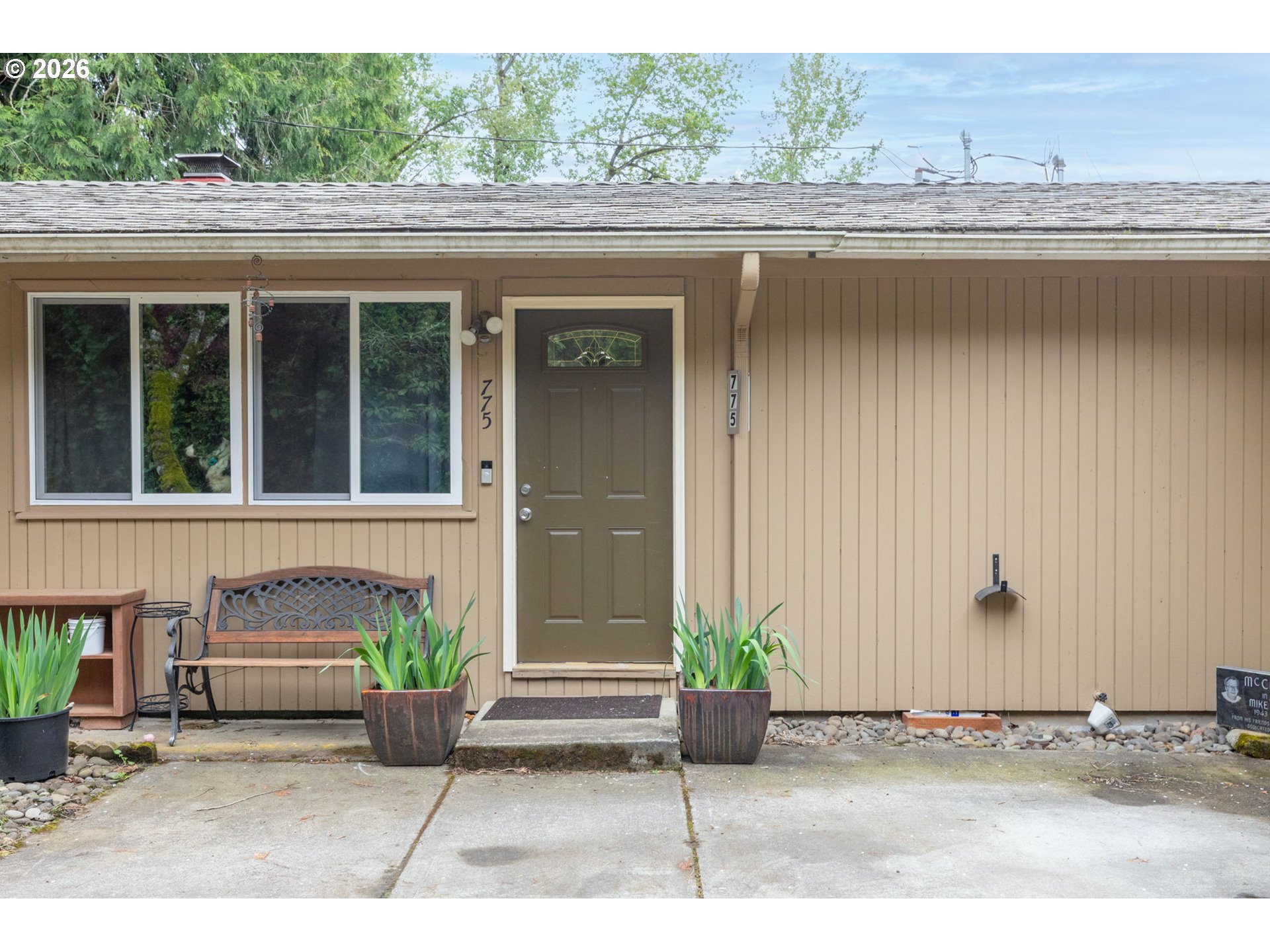 765 775 SE ROBERTS AVE