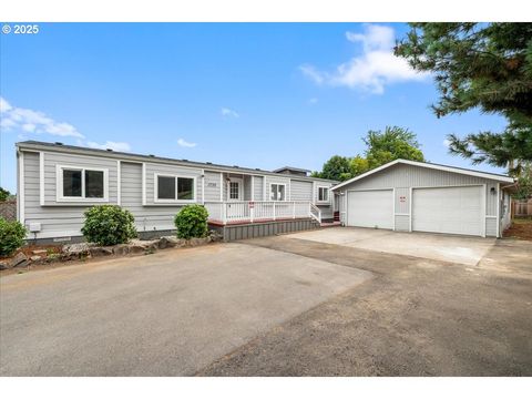 1730 WOODLAND AVE Woodburn OR 97071