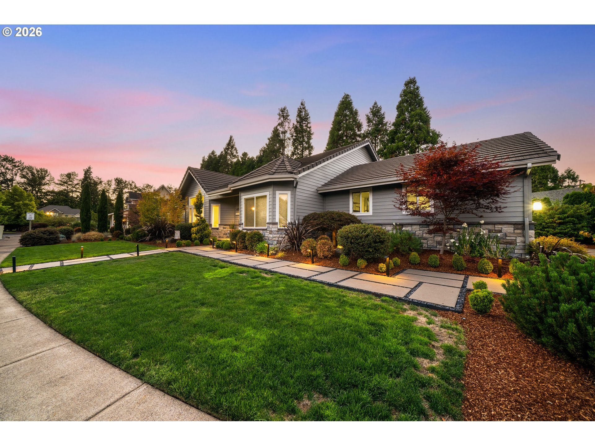 673 SHORELINE WAY