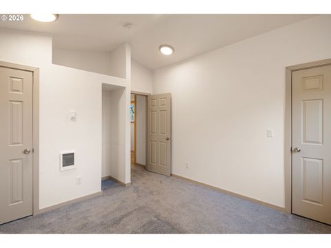 Tiny photo for 76154 Coho Ln, Oakridge, OR 97463 (MLS # 680783466)