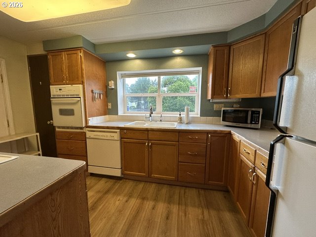 3760 HIGHWAY 101 18