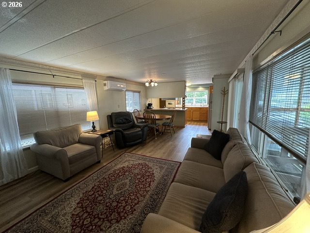 3760 HIGHWAY 101 18