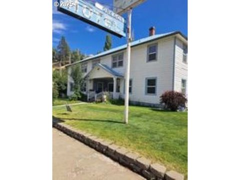 104 E MAIN ST Mitchell OR 97750