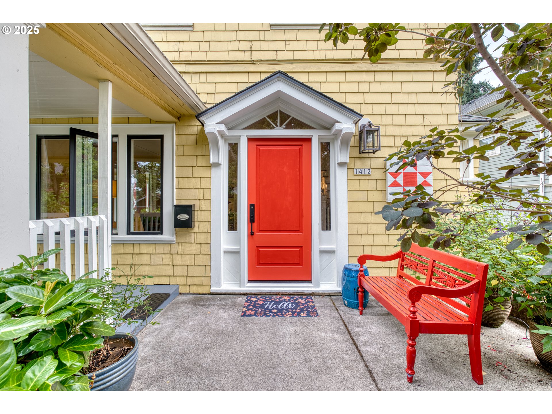1412 SE TENINO ST