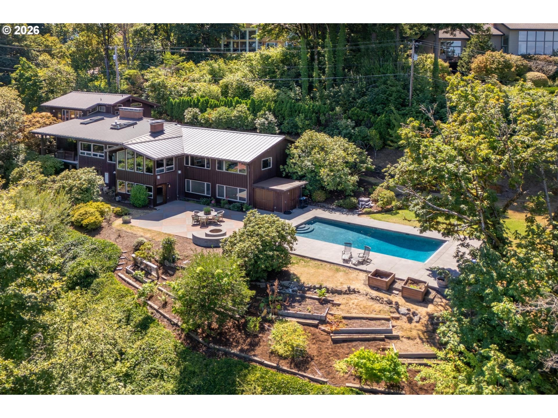 265 NW ROYAL BLVD