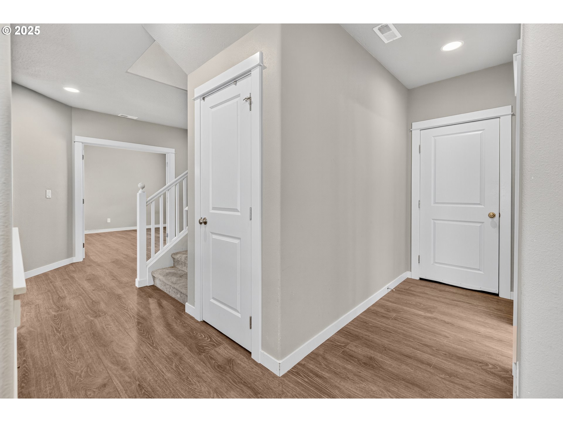 1375 LORIEN LN