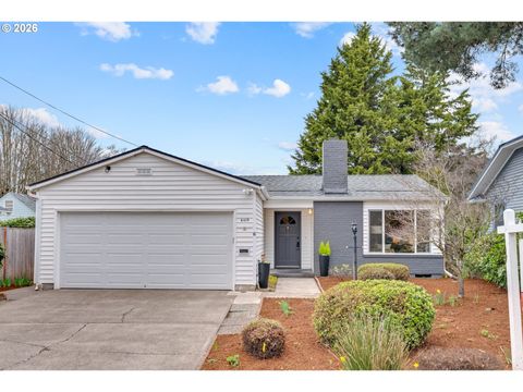 6419 SE CLINTON ST Portland OR 97206