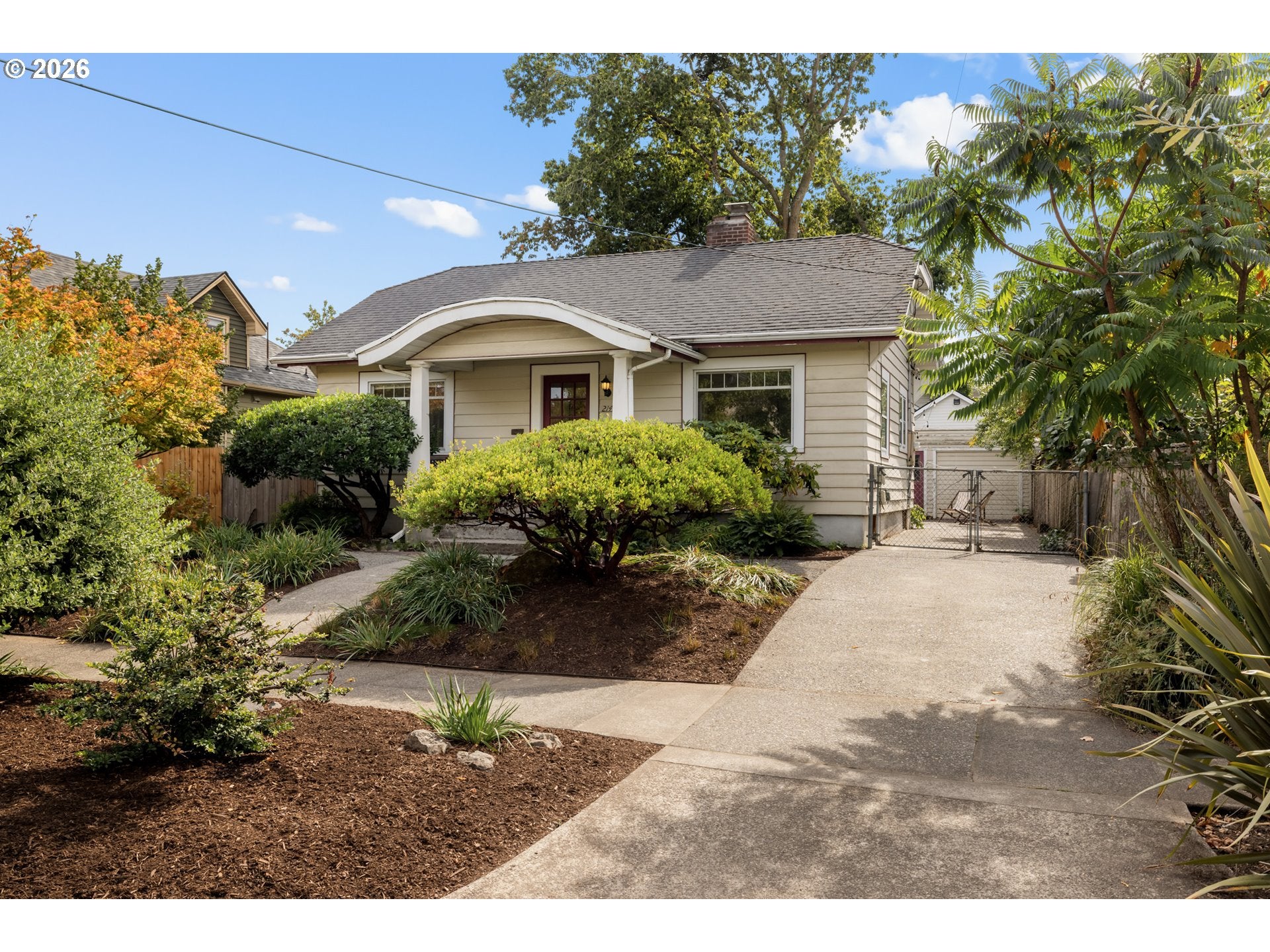 2144 N WILLAMETTE BLVD