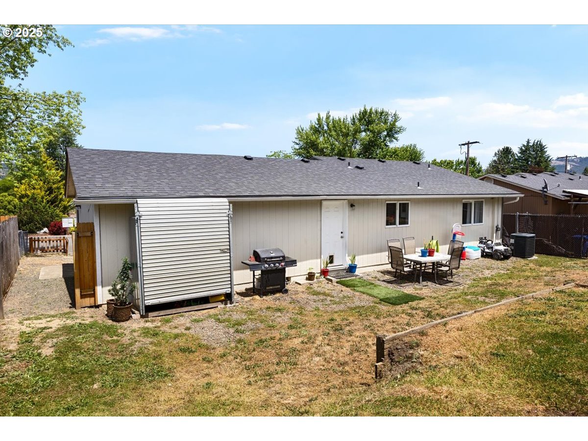 245 GEORGINNA DR