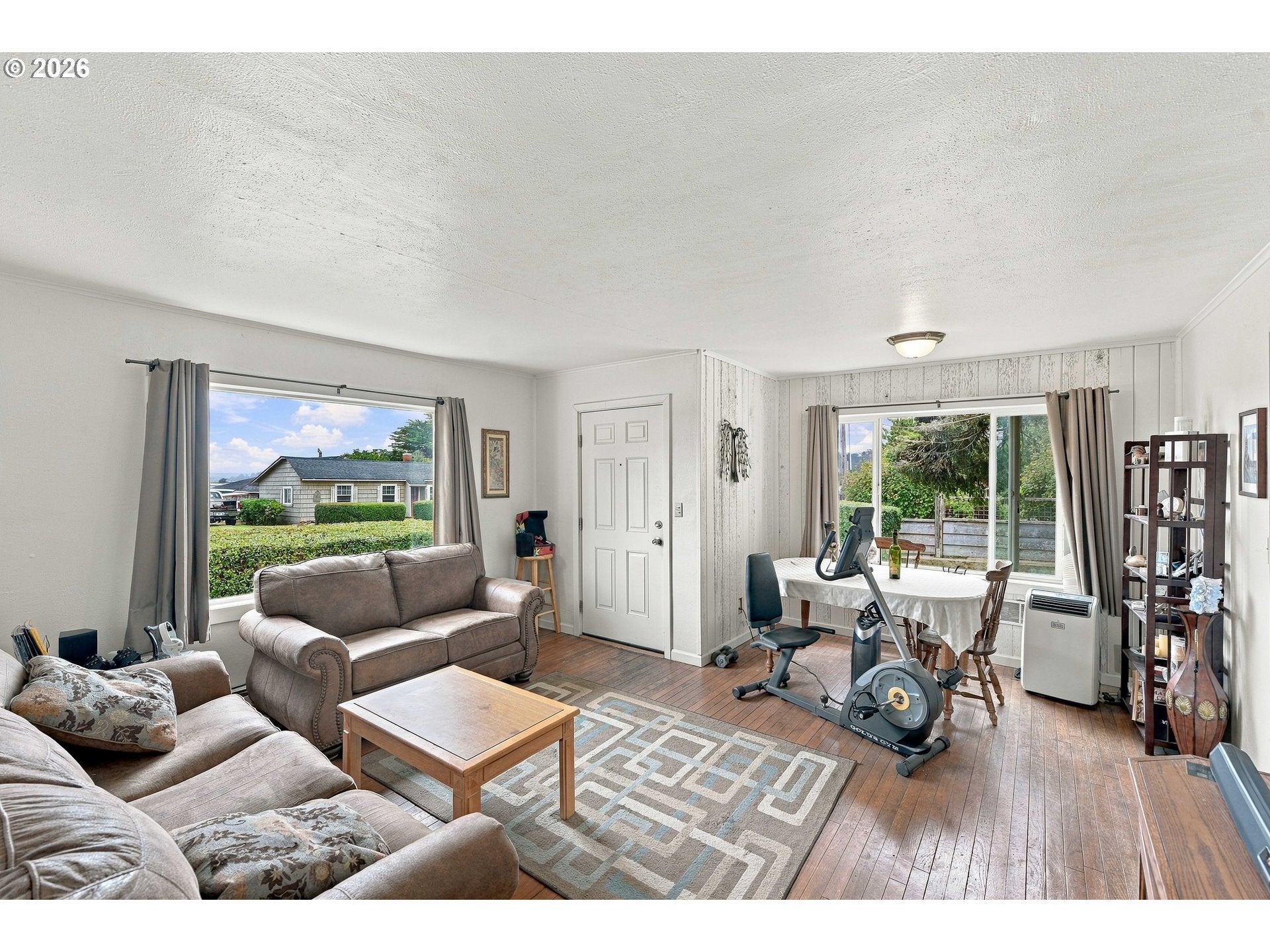 325 1ST ST SW