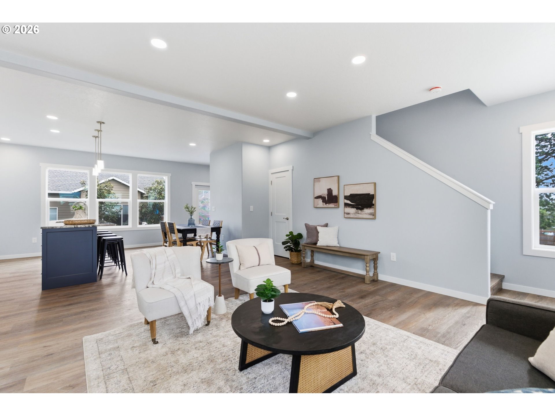 372 SW GEORGE CT