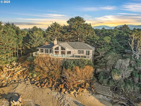 6215 HIGHWAY 101 N Yachats OR 97498