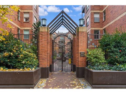 1500 SW PARK AVE Portland OR 97201