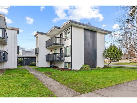 1339 10TH AVE Longview WA 98632