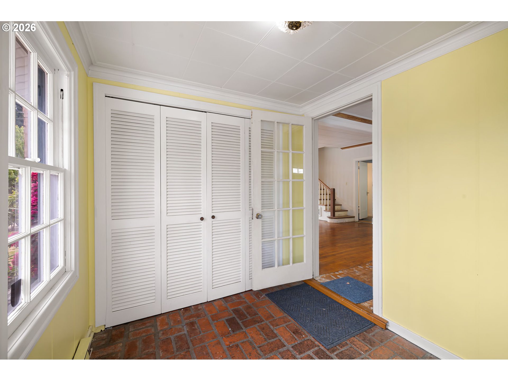 352 RUBY AVE