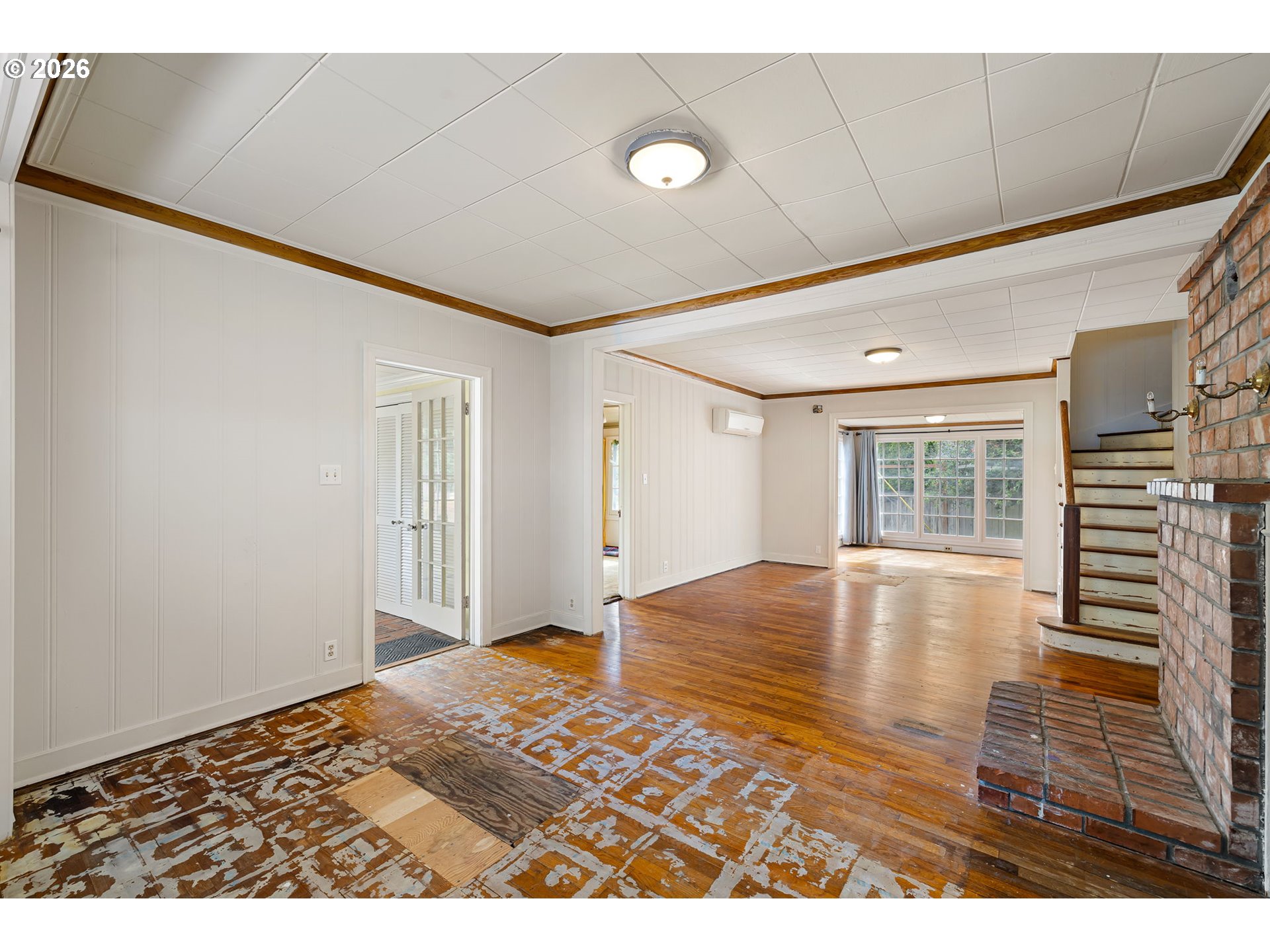 352 RUBY AVE