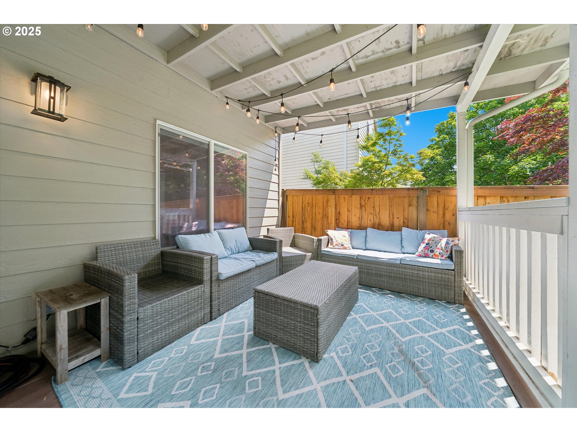 1686 NE 27TH TER