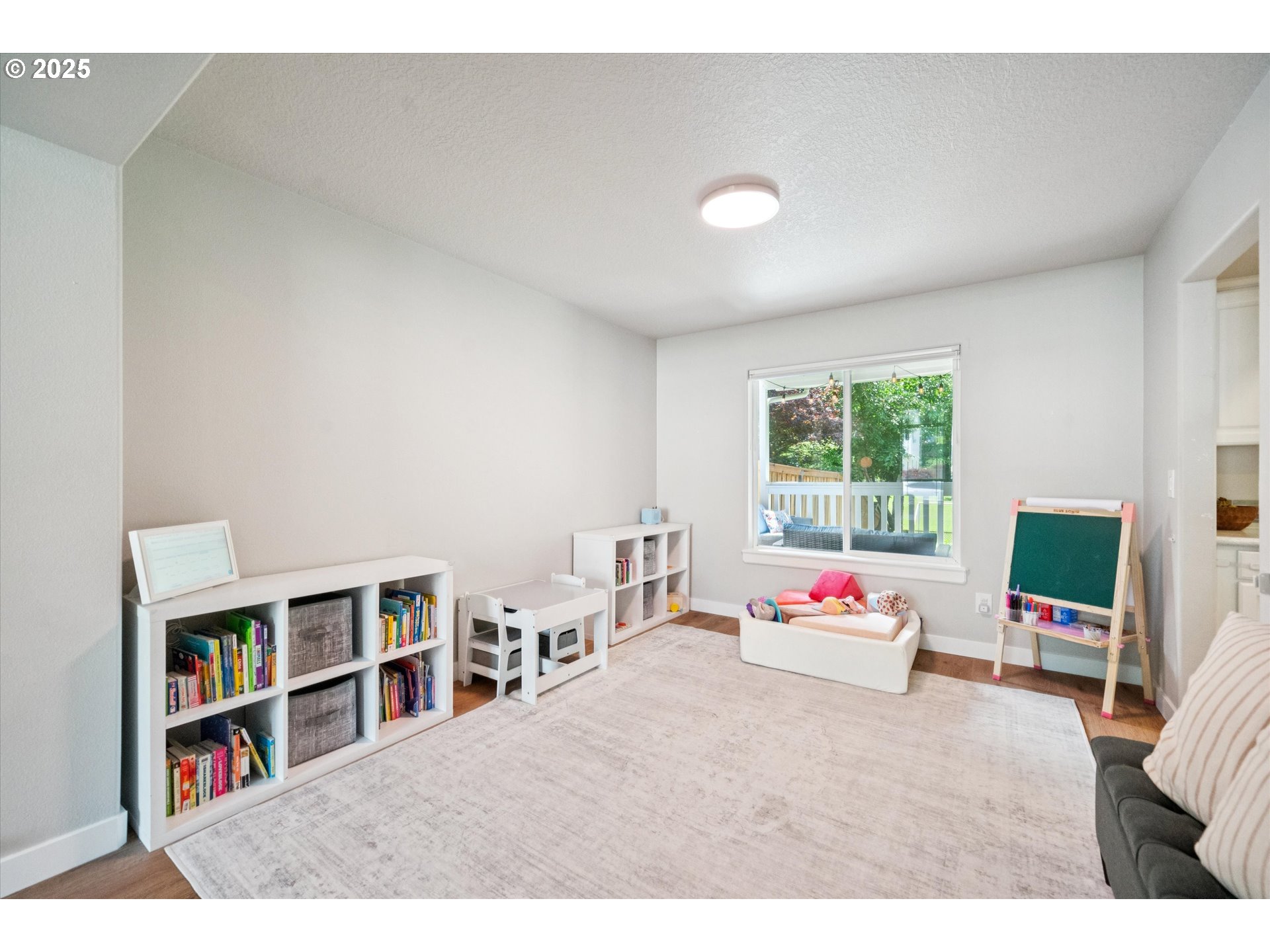 1686 NE 27TH TER