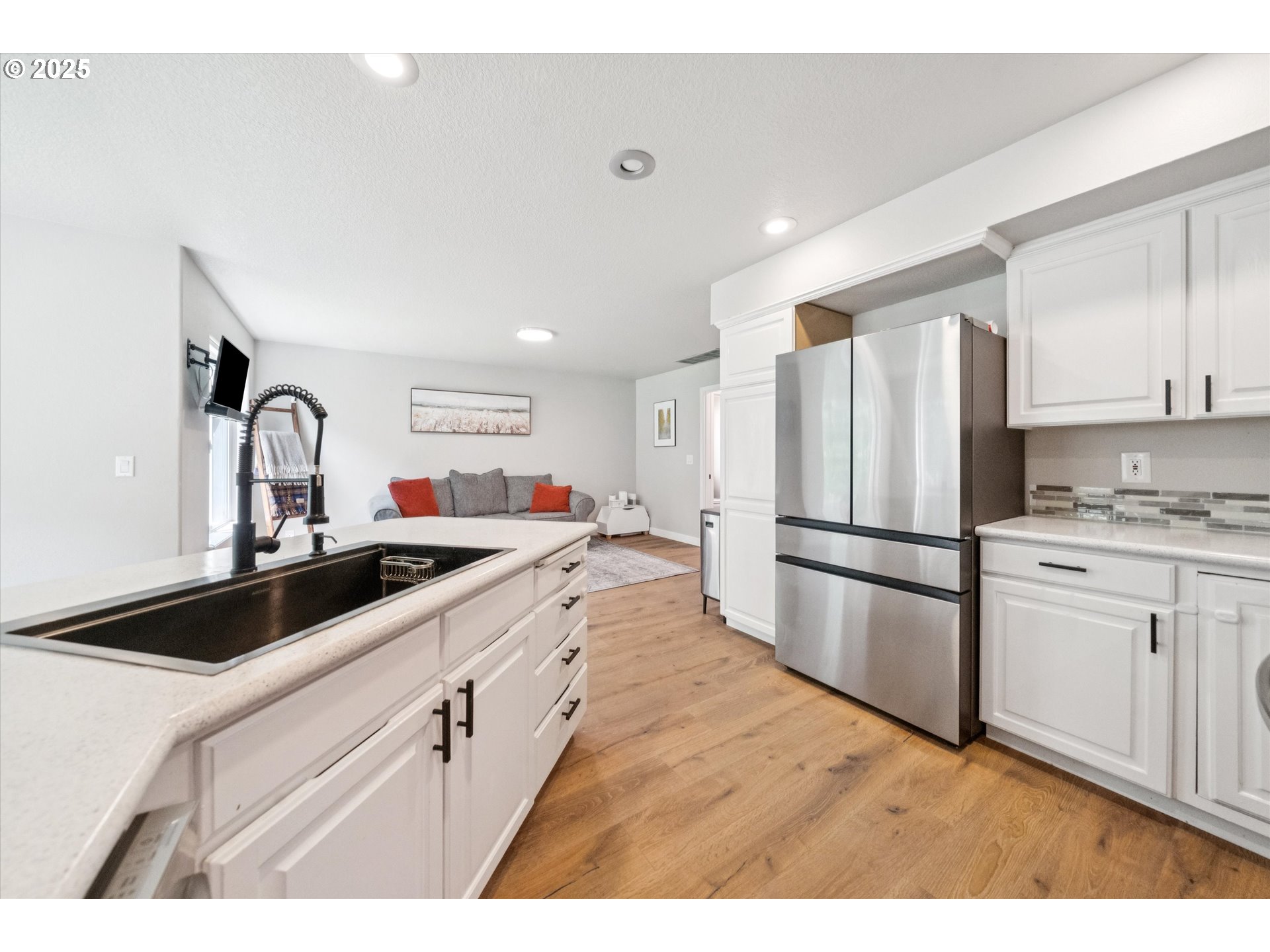 1686 NE 27TH TER
