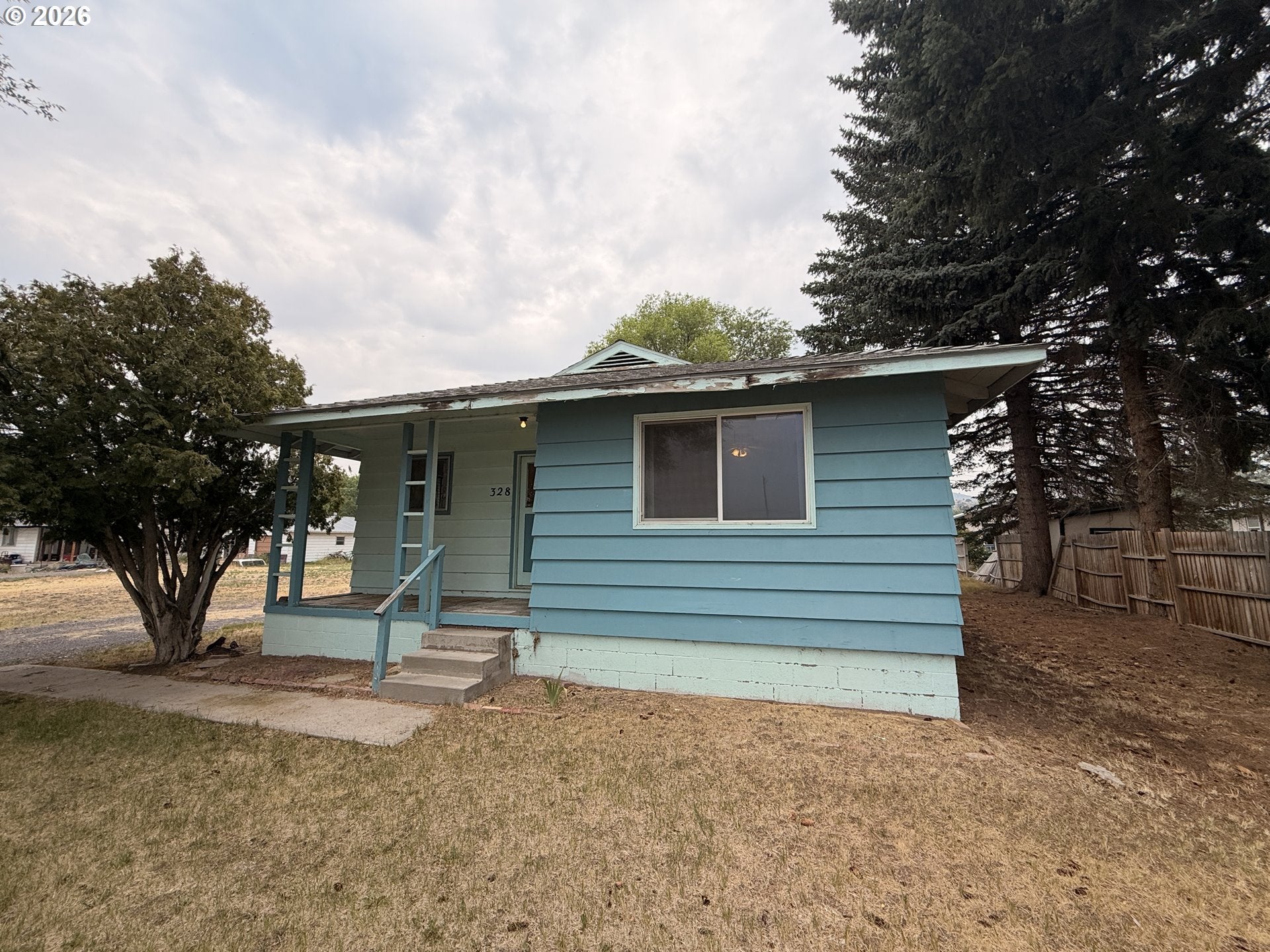 328 S QUINCY AVE