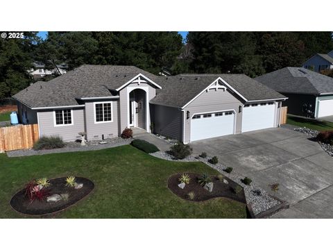 970 HASSETT ST Brookings OR 97415