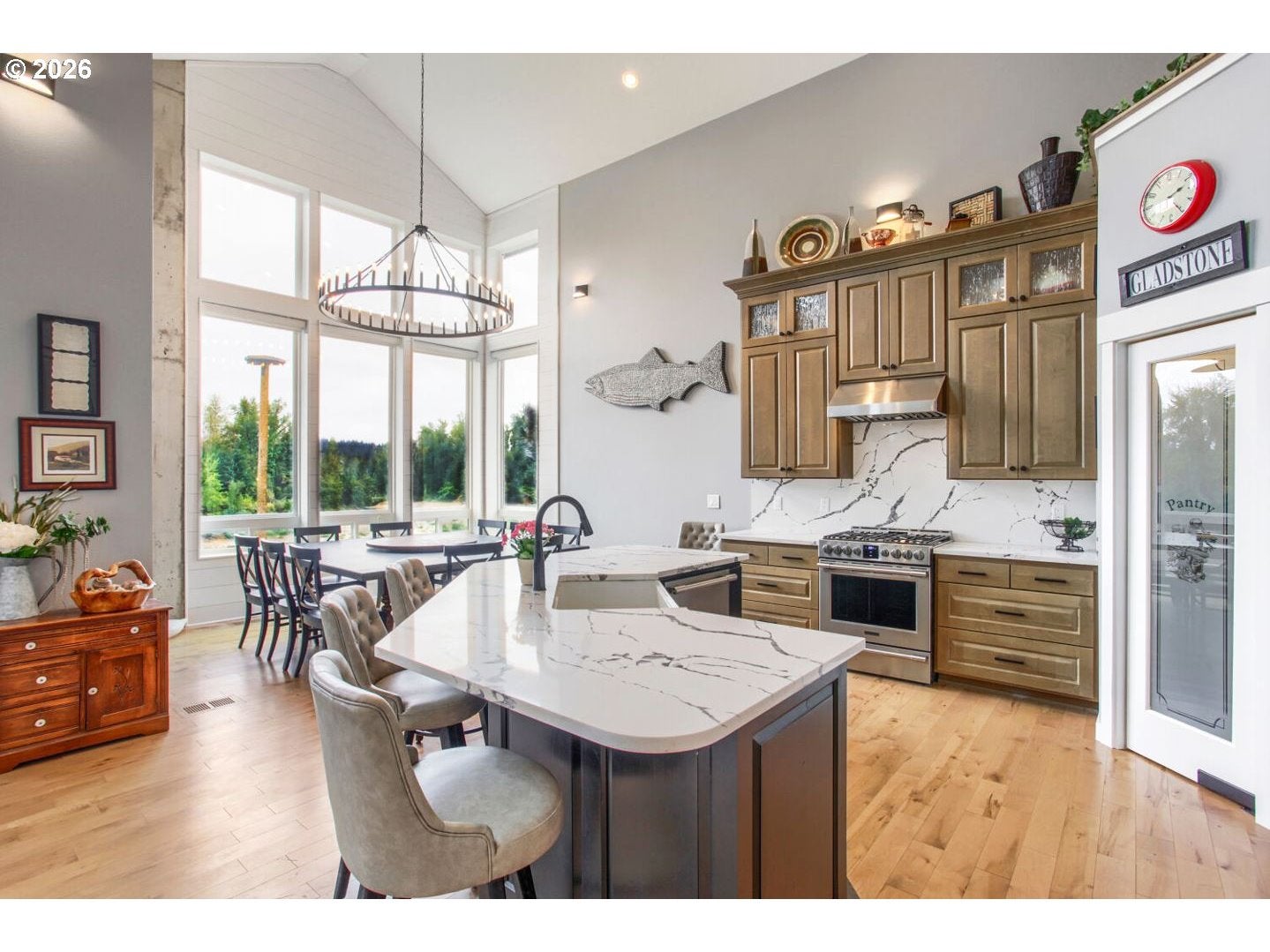 383 W CLACKAMAS BLVD