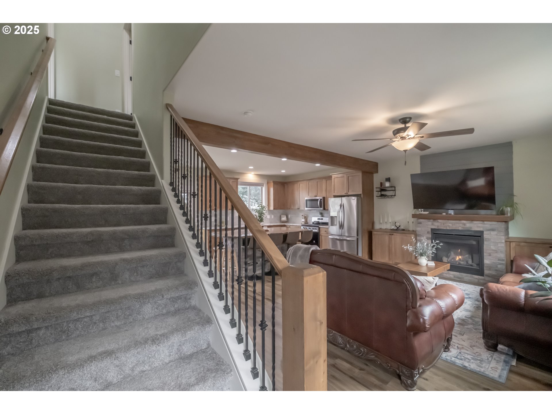 Gleneden Beach, Oregon 97388, United States, 2 Bedrooms Bedrooms, ,3 BathroomsBathrooms,Residential,Active,17049