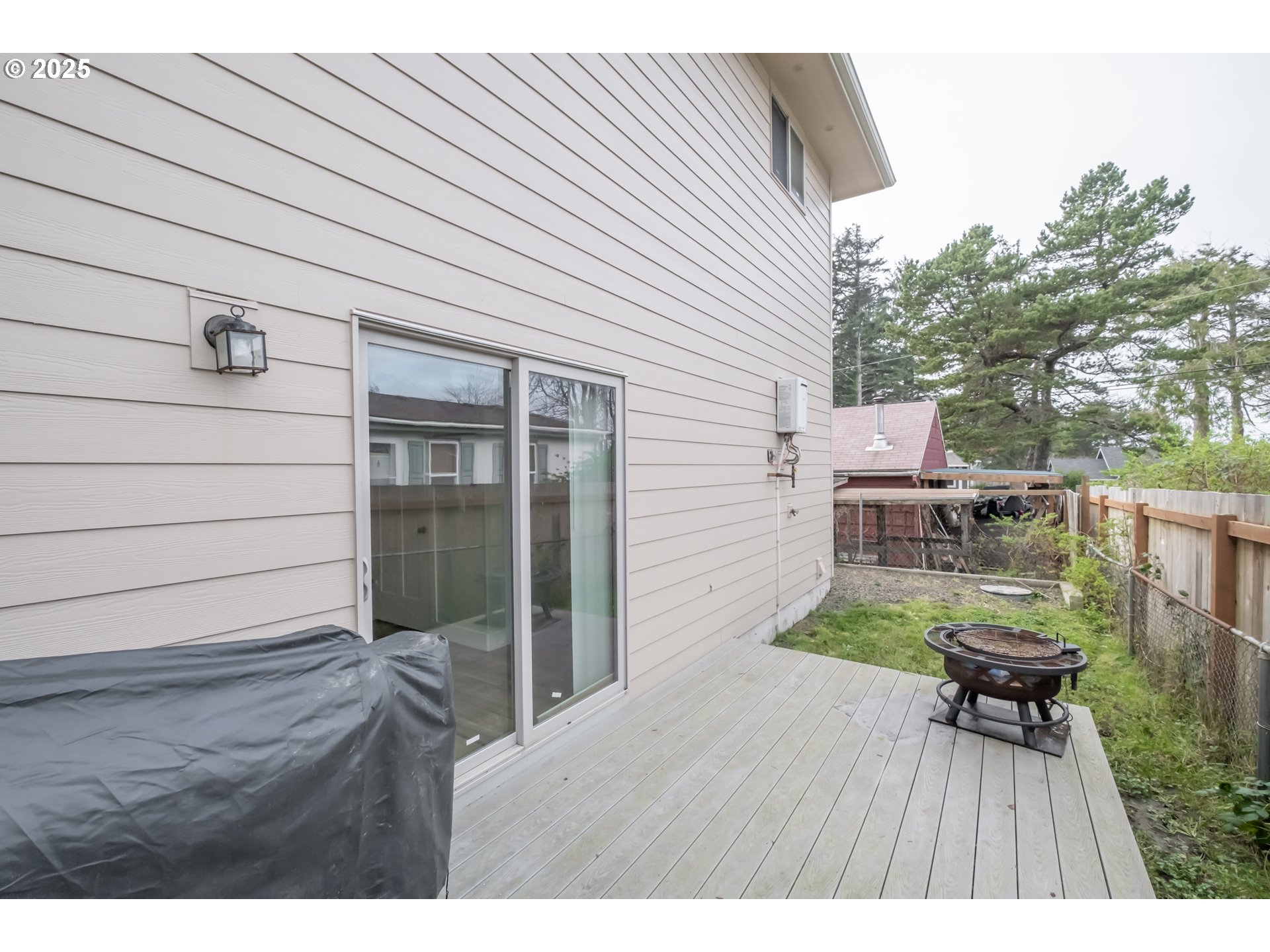 Gleneden Beach, Oregon 97388, United States, 2 Bedrooms Bedrooms, ,3 BathroomsBathrooms,Residential,Active,17049