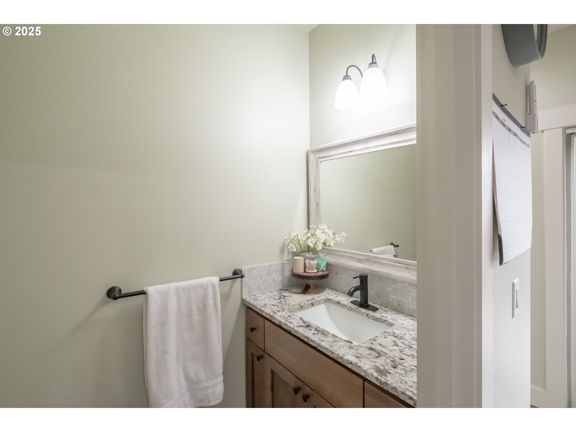 Gleneden Beach, Oregon 97388, United States, 2 Bedrooms Bedrooms, ,3 BathroomsBathrooms,Residential,Active,17049