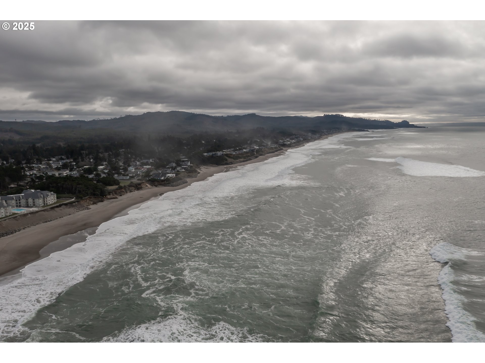 Gleneden Beach, Oregon 97388, United States, 2 Bedrooms Bedrooms, ,3 BathroomsBathrooms,Residential,Active,17049