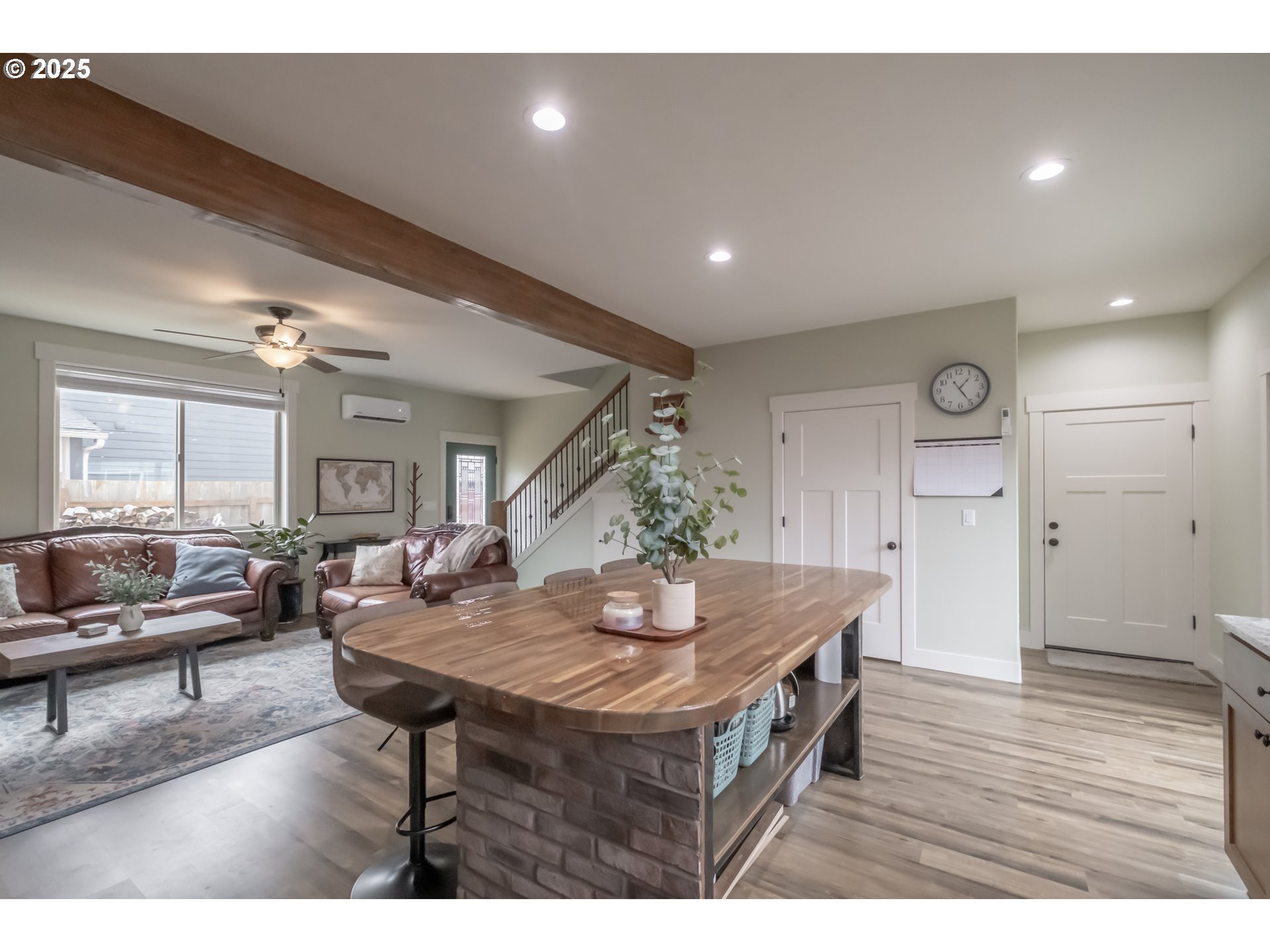 Gleneden Beach, Oregon 97388, United States, 2 Bedrooms Bedrooms, ,3 BathroomsBathrooms,Residential,Active,17049