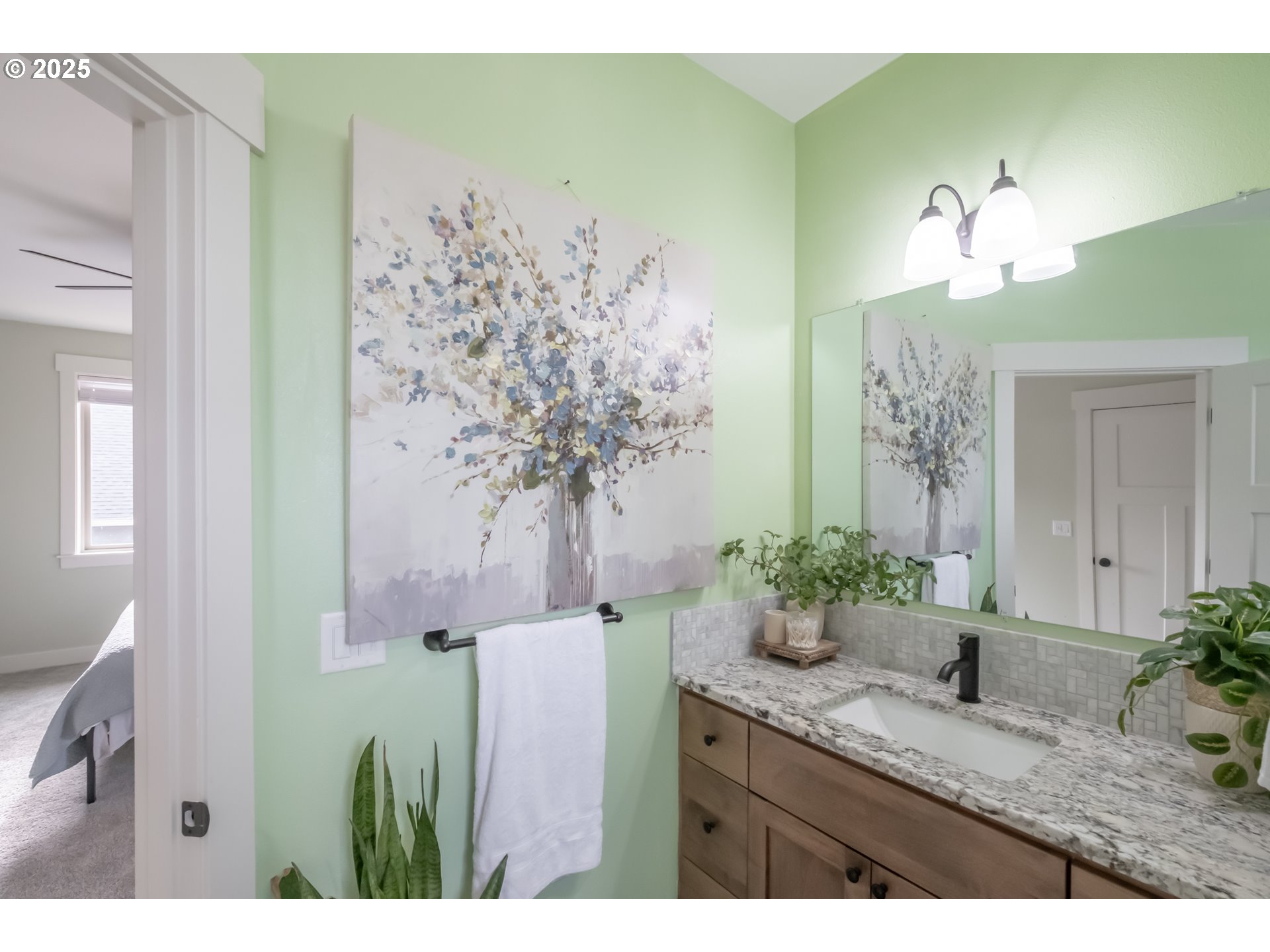 Gleneden Beach, Oregon 97388, United States, 2 Bedrooms Bedrooms, ,3 BathroomsBathrooms,Residential,Active,17049