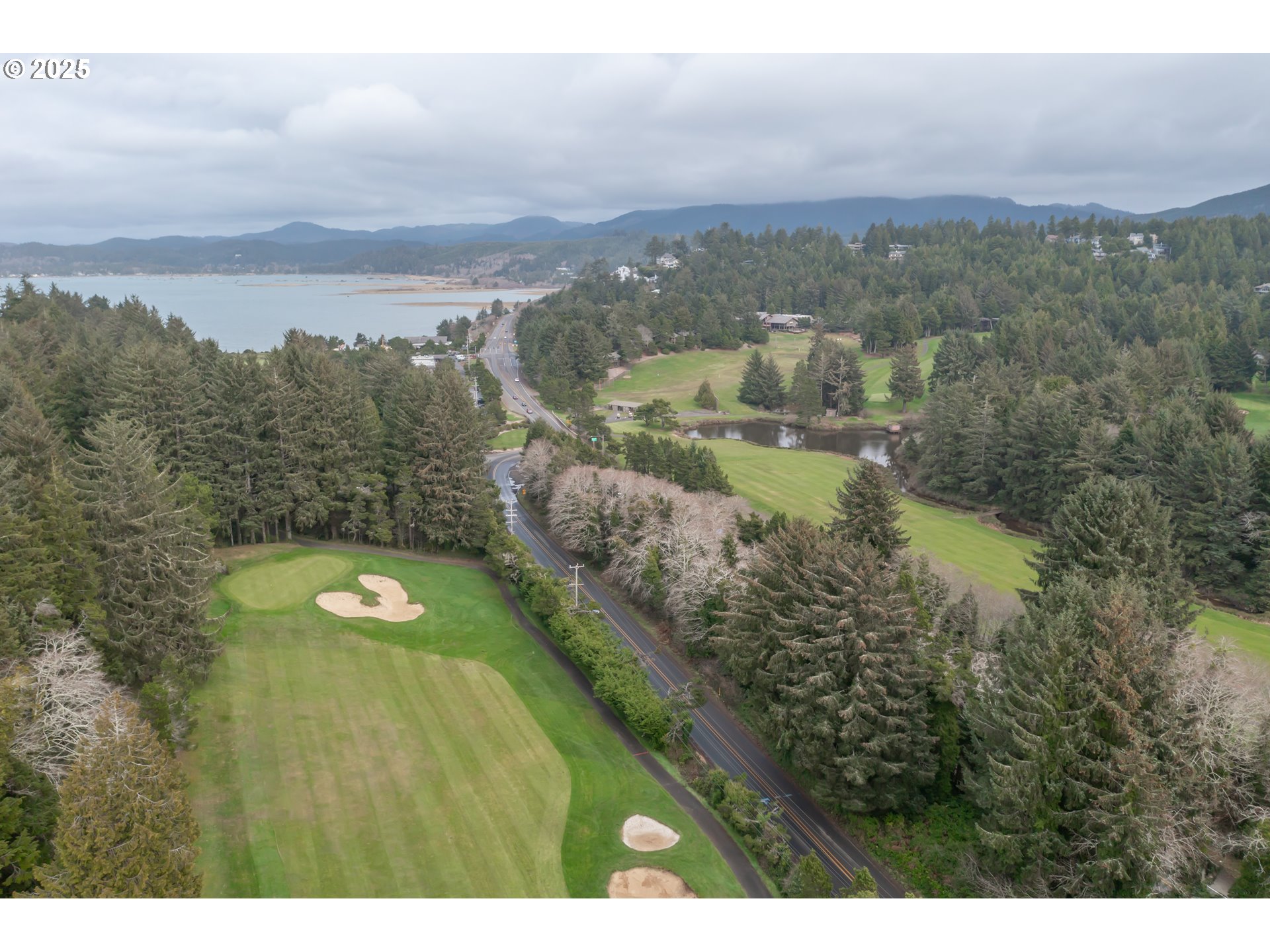 Gleneden Beach, Oregon 97388, United States, 2 Bedrooms Bedrooms, ,3 BathroomsBathrooms,Residential,Active,17049