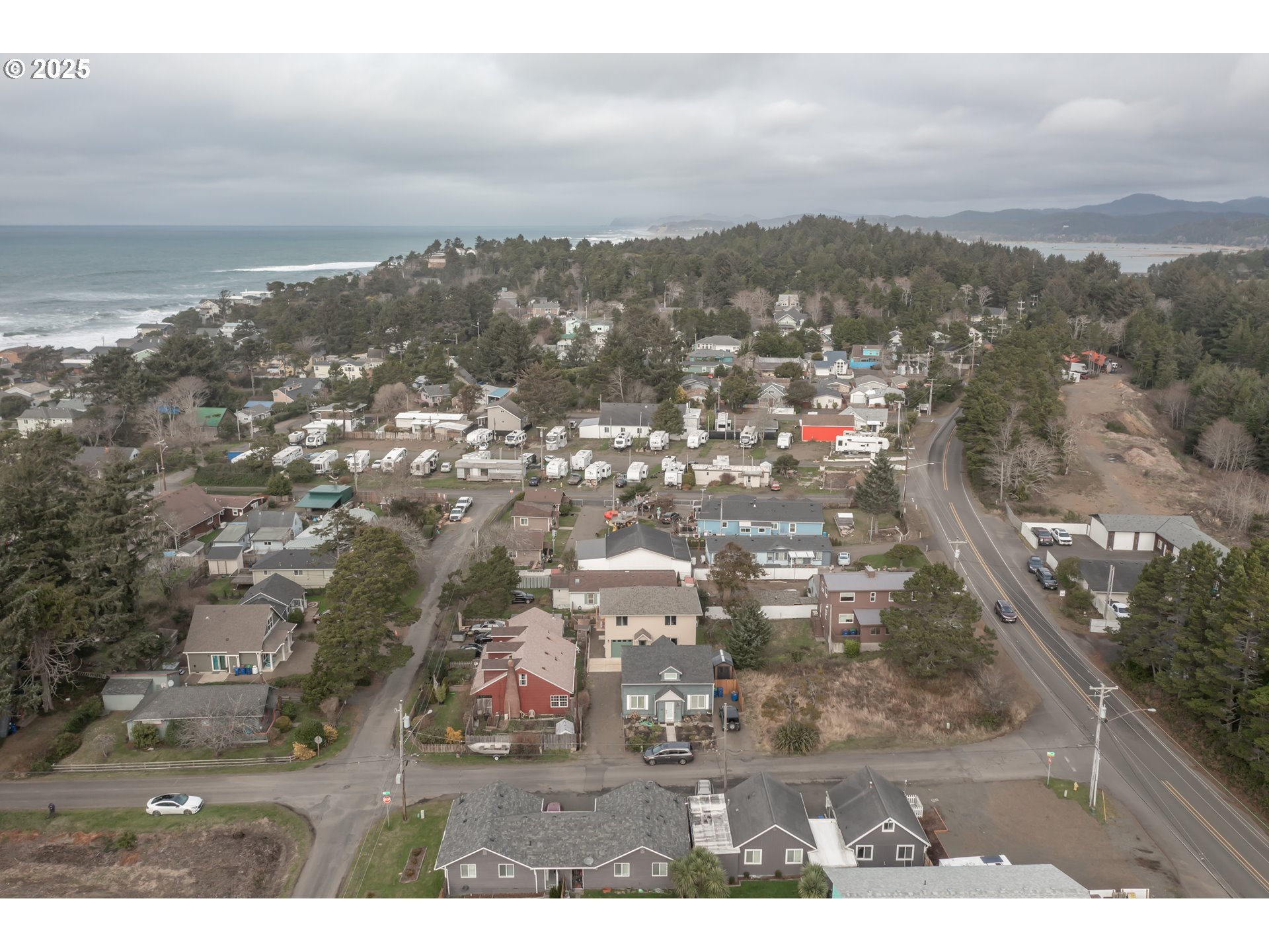 Gleneden Beach, Oregon 97388, United States, 2 Bedrooms Bedrooms, ,3 BathroomsBathrooms,Residential,Active,17049
