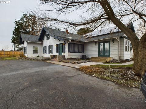 A home in Hermiston